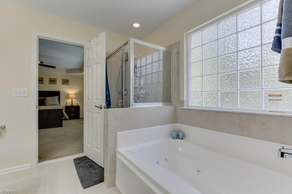 Ruddock Pl, Hayes, VA 23072