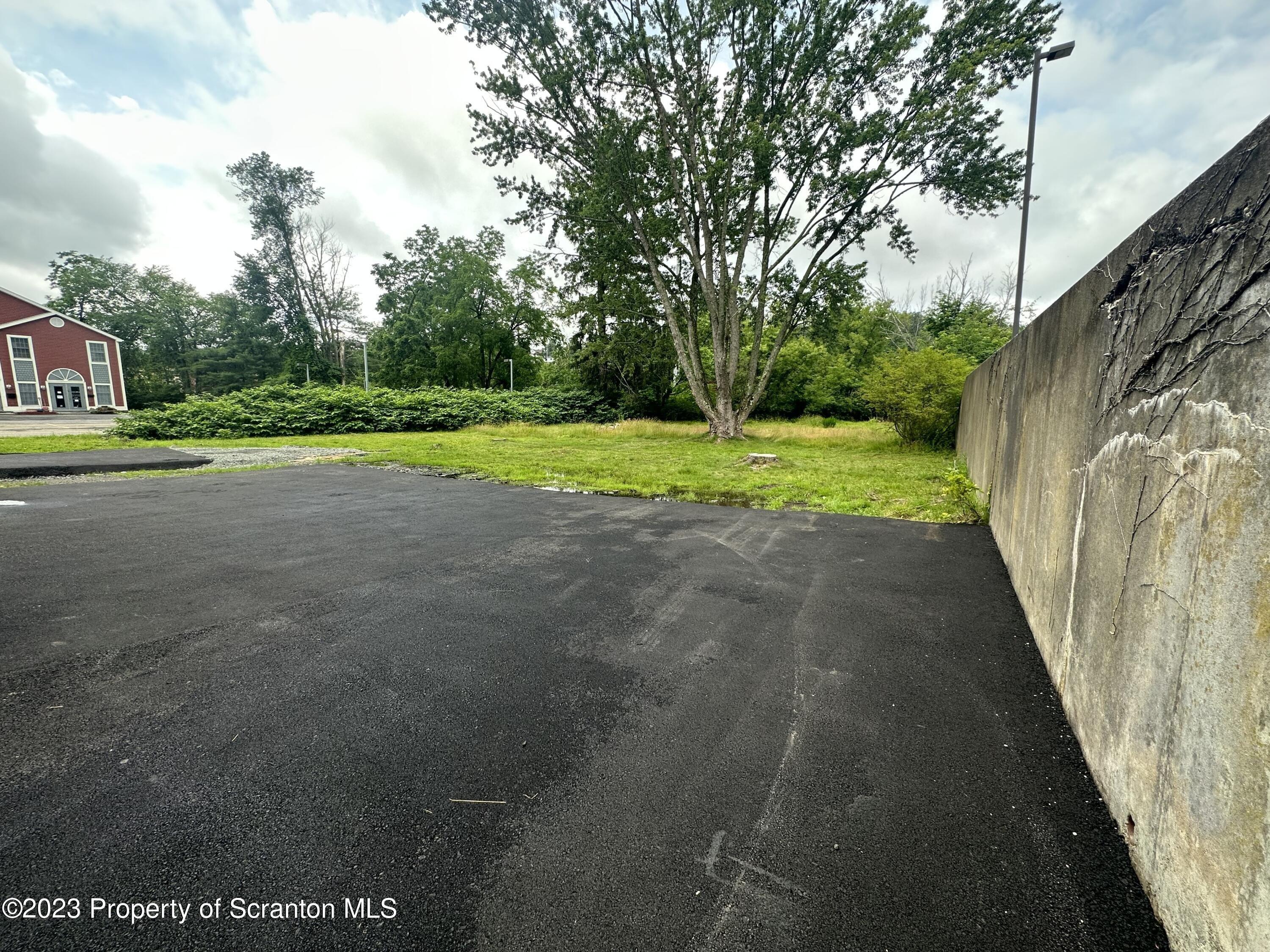N State St, Clarks Summit, PA 18411