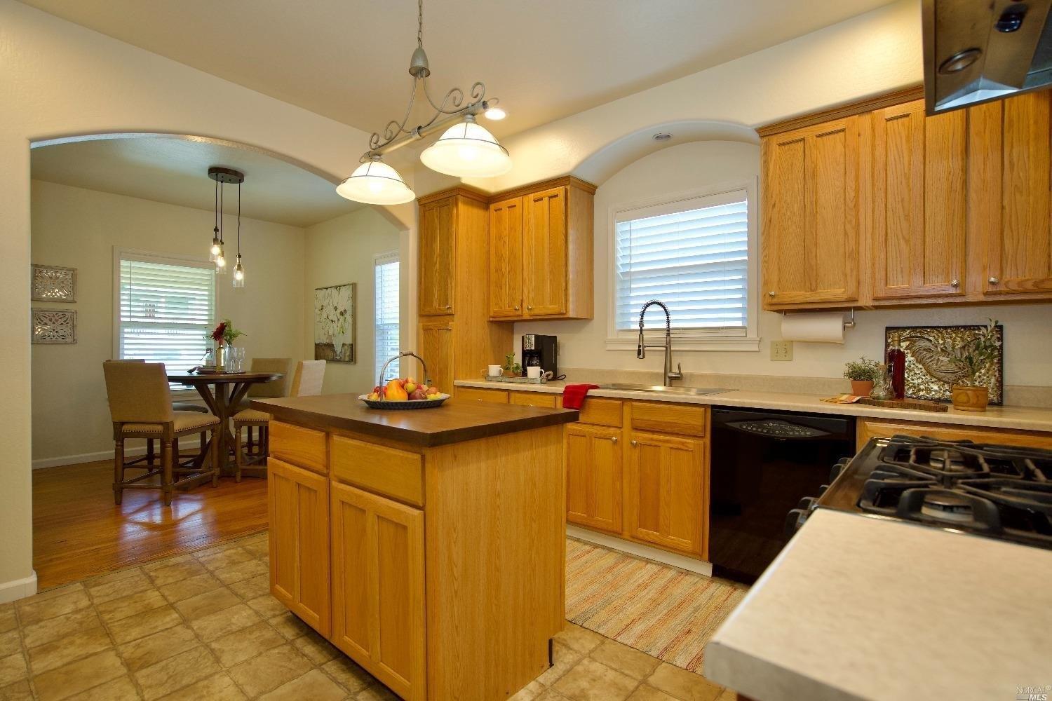 Spencer St, Napa, CA 94559