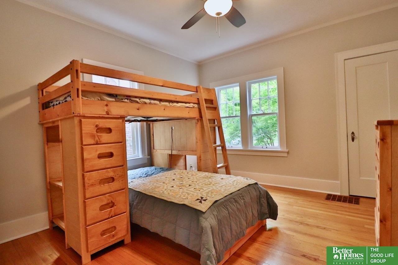 Parker St, Omaha, NE 68104
