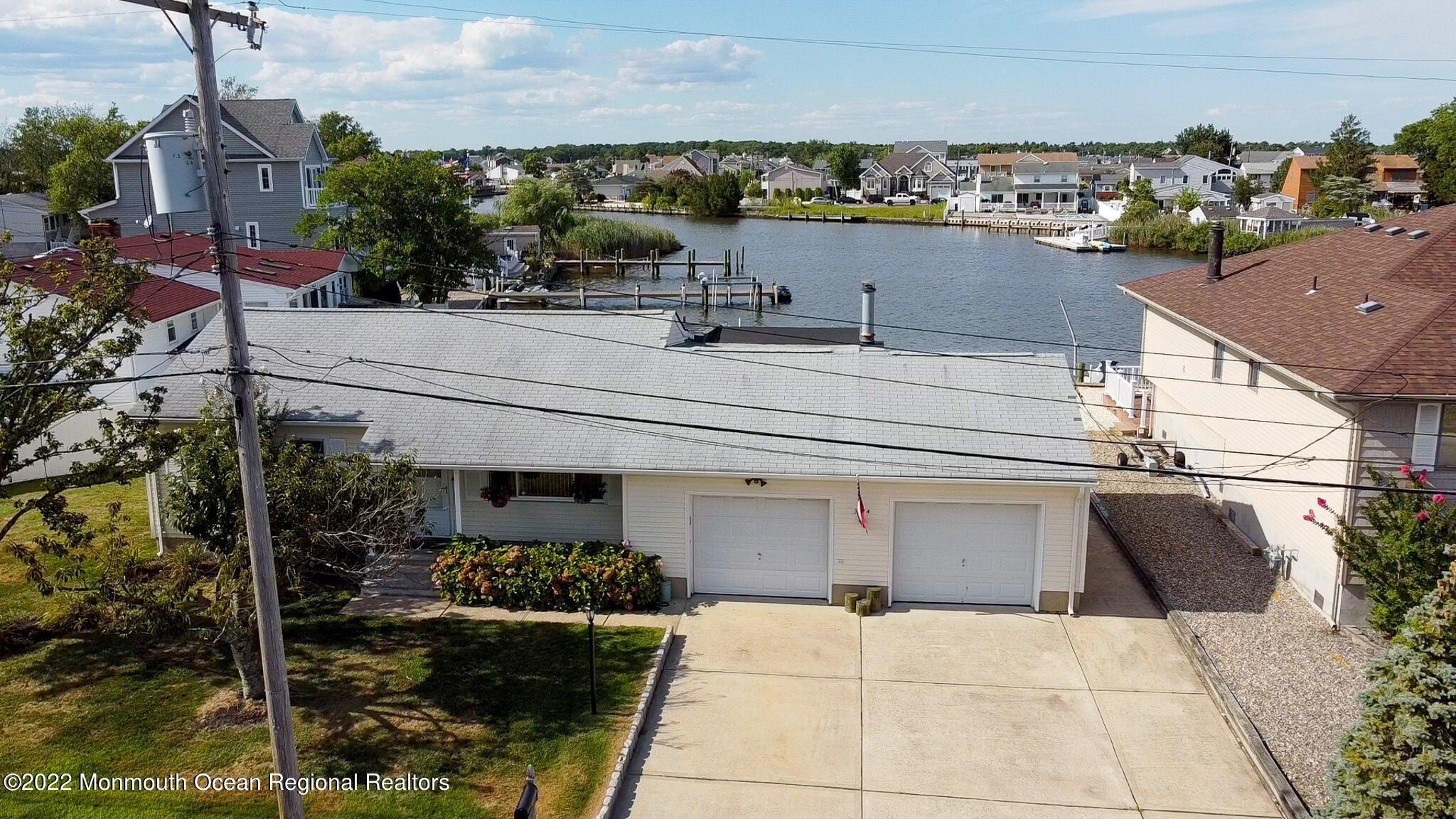 Veeder Ave, Toms River, NJ 08753
