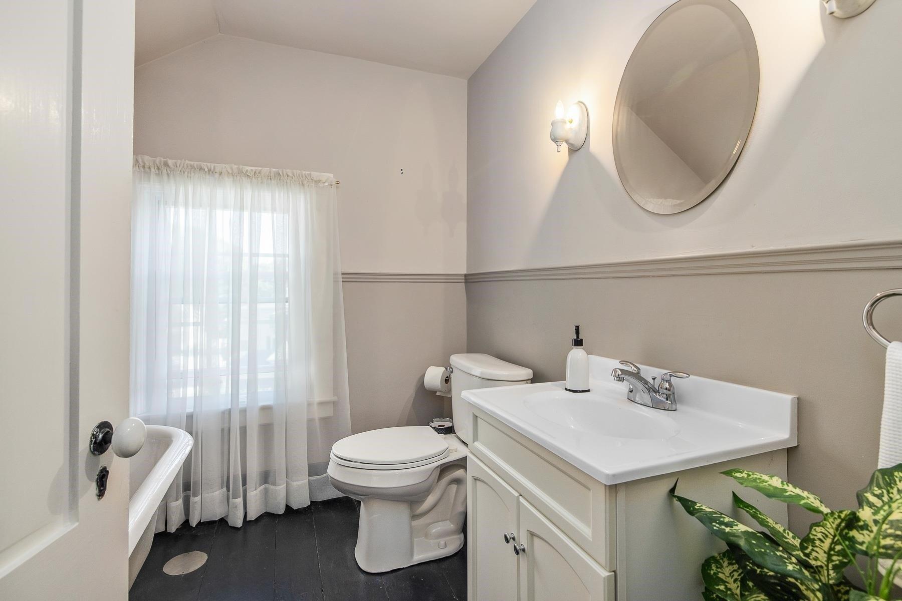 Silver St, Dover, NH 03820
