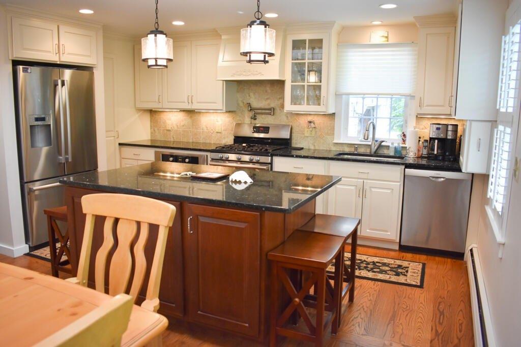 Hokum Rock Rd, Dennis, MA 02638