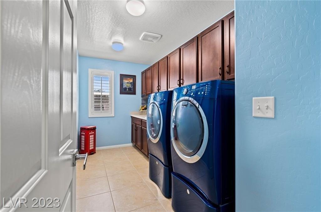 Kit Carson Ave, Las Vegas, NV 89179