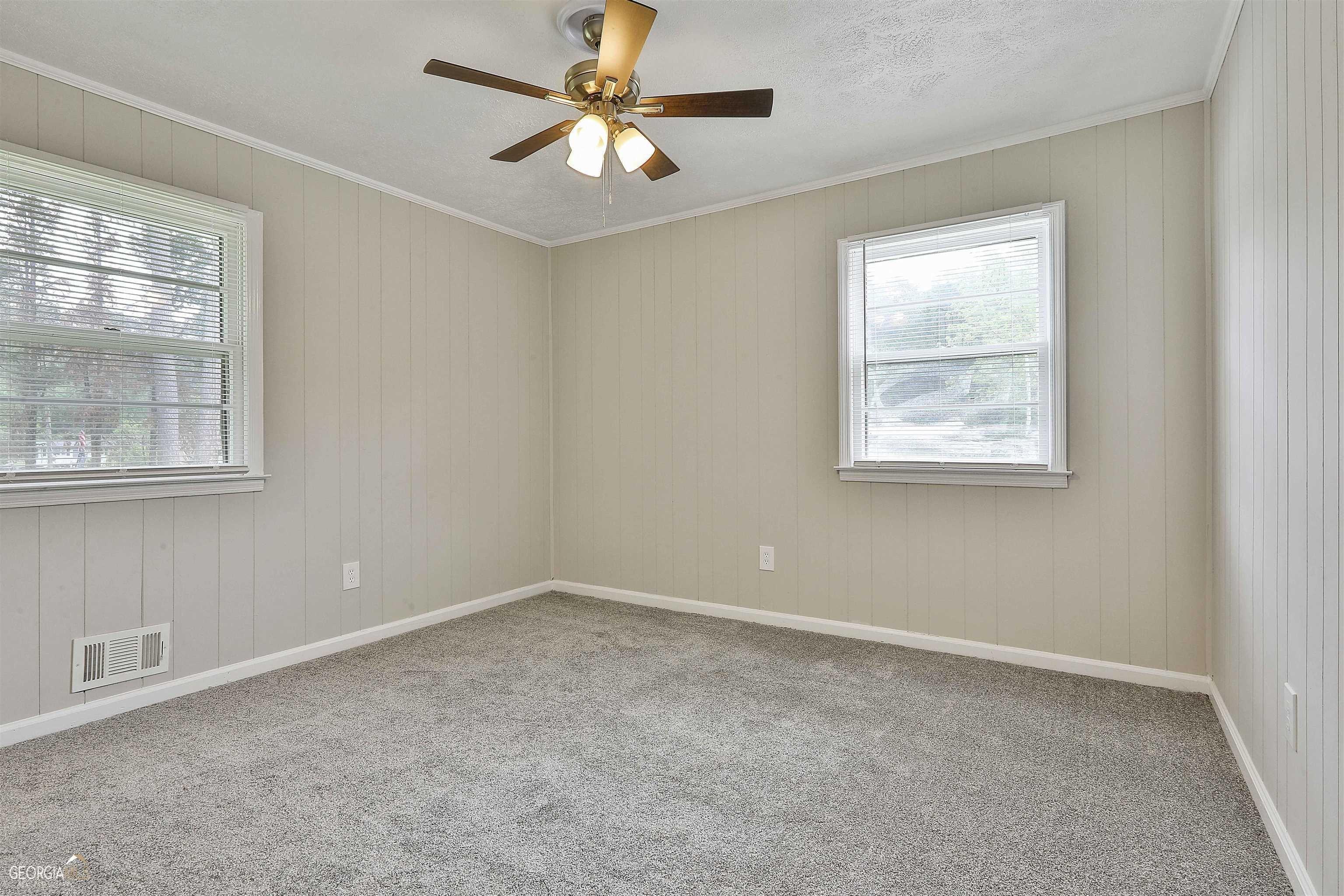 Oak Dr, Riverdale, GA 30274