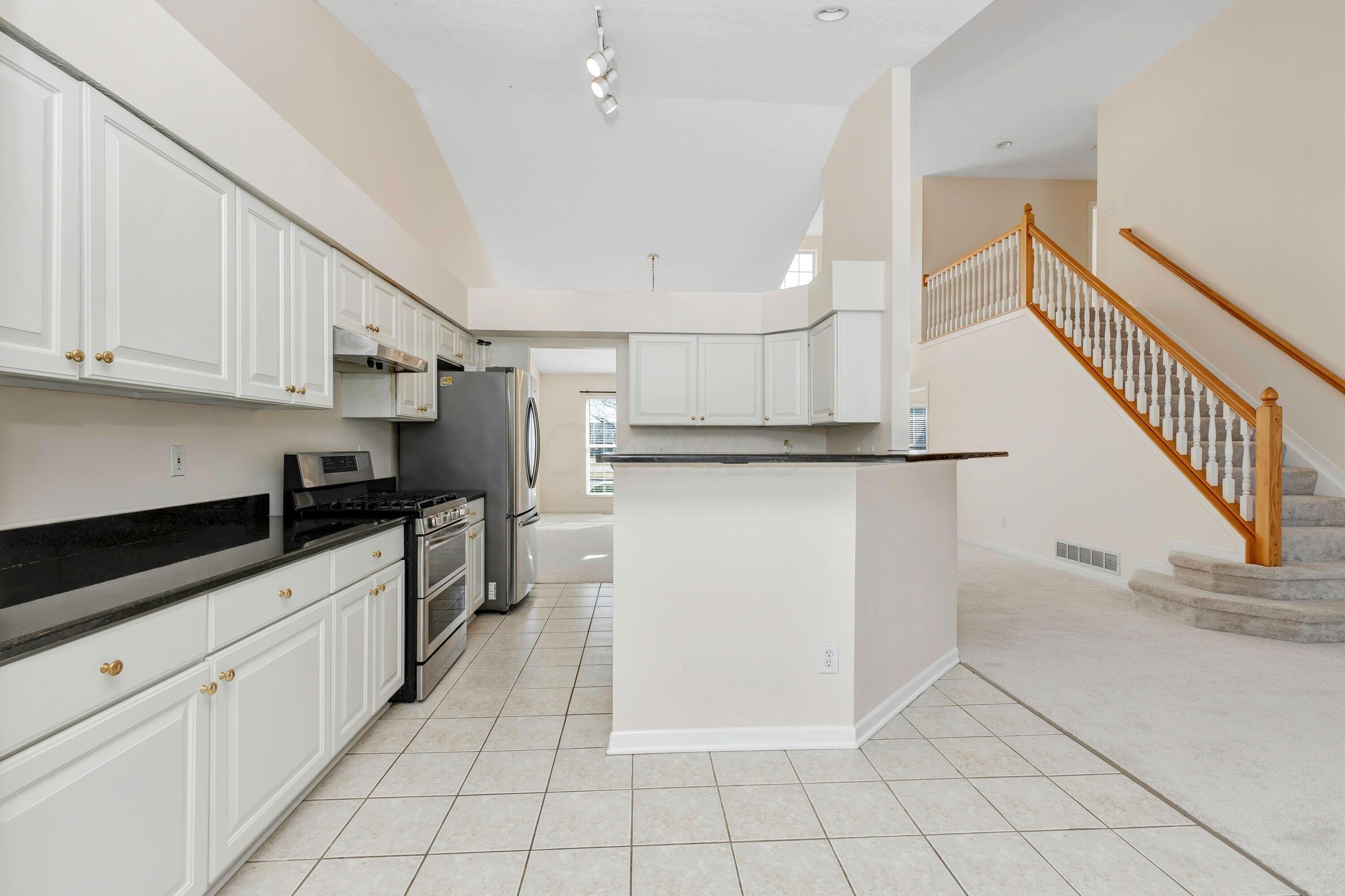 Hampshire Ave, Powell, OH 43065