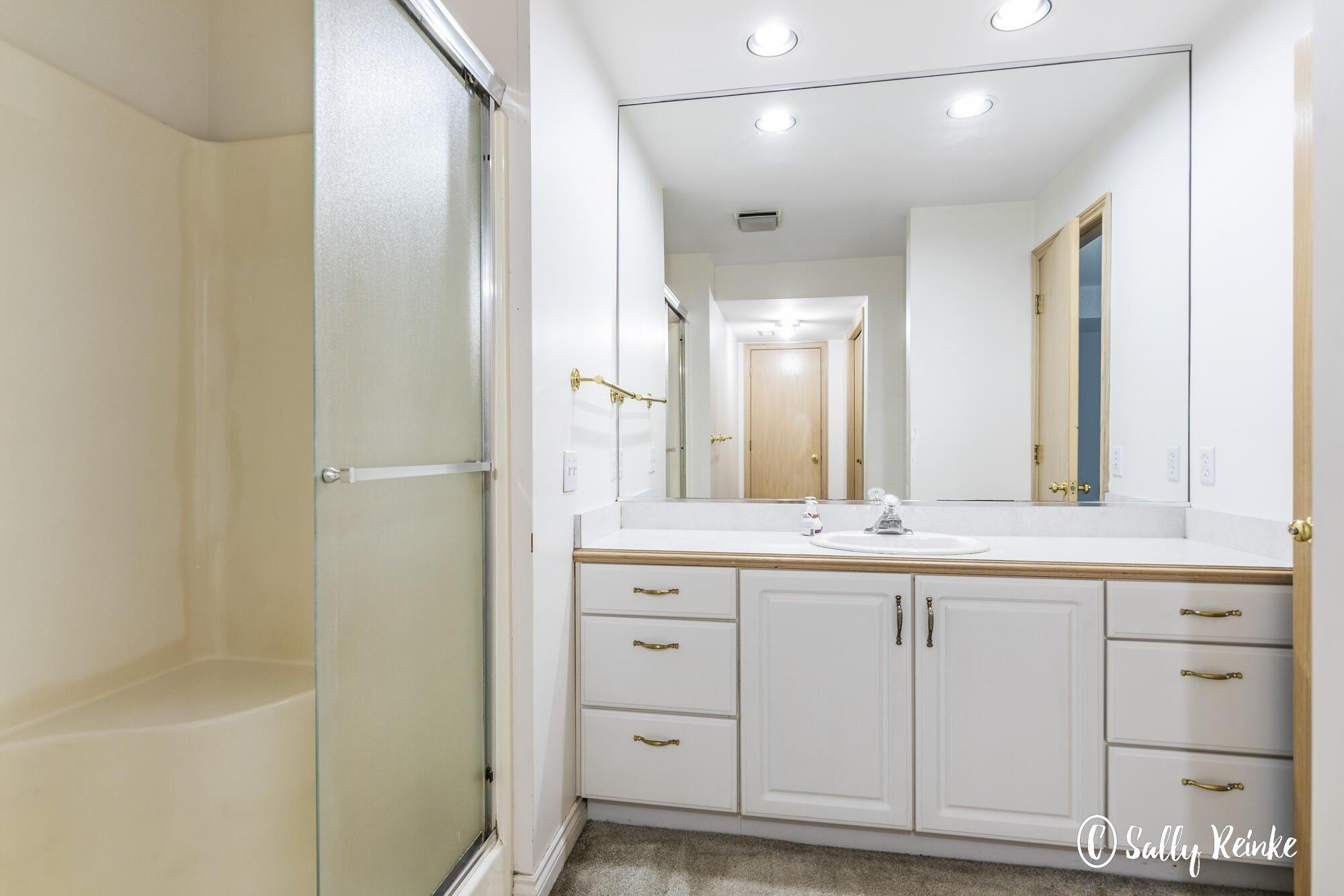 Highridge Ln Se, Grand Rapids, MI 49546