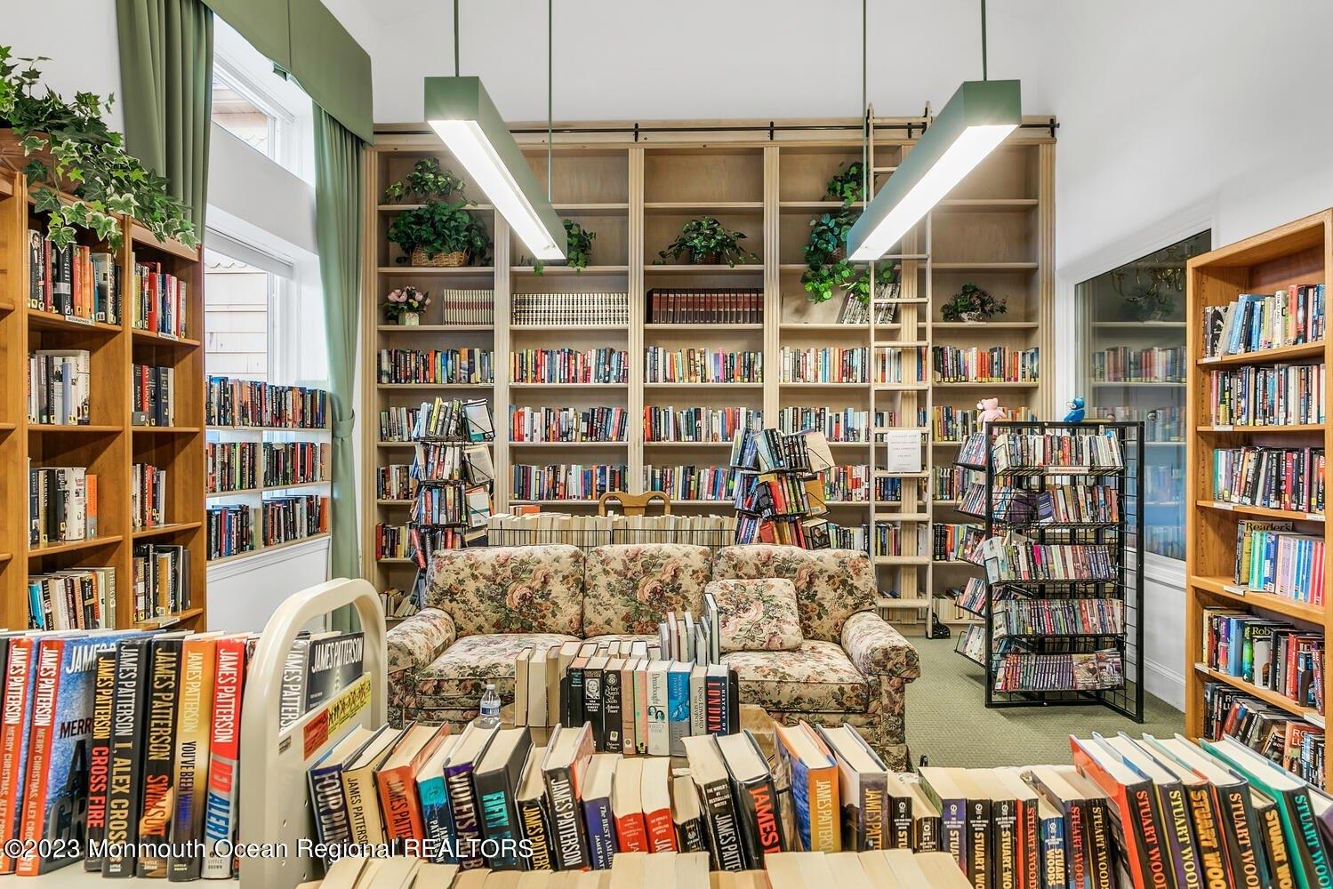April Springs Ct, Lakewood, NJ 08701