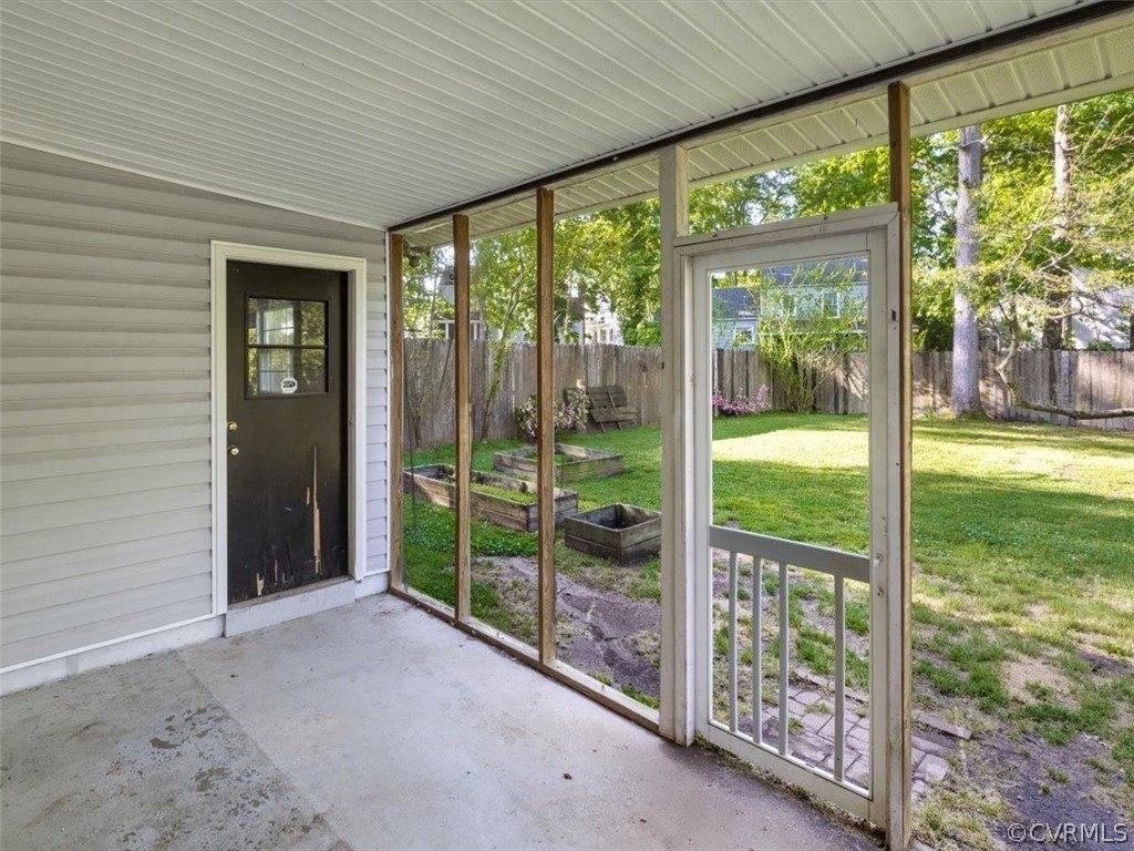 Bayham Dr, North Chesterfield, VA 23235