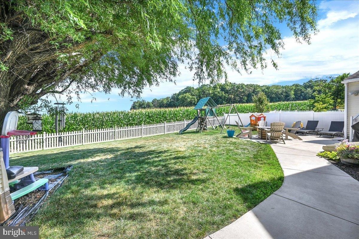 Danbury Dr, Red Lion, PA 17356