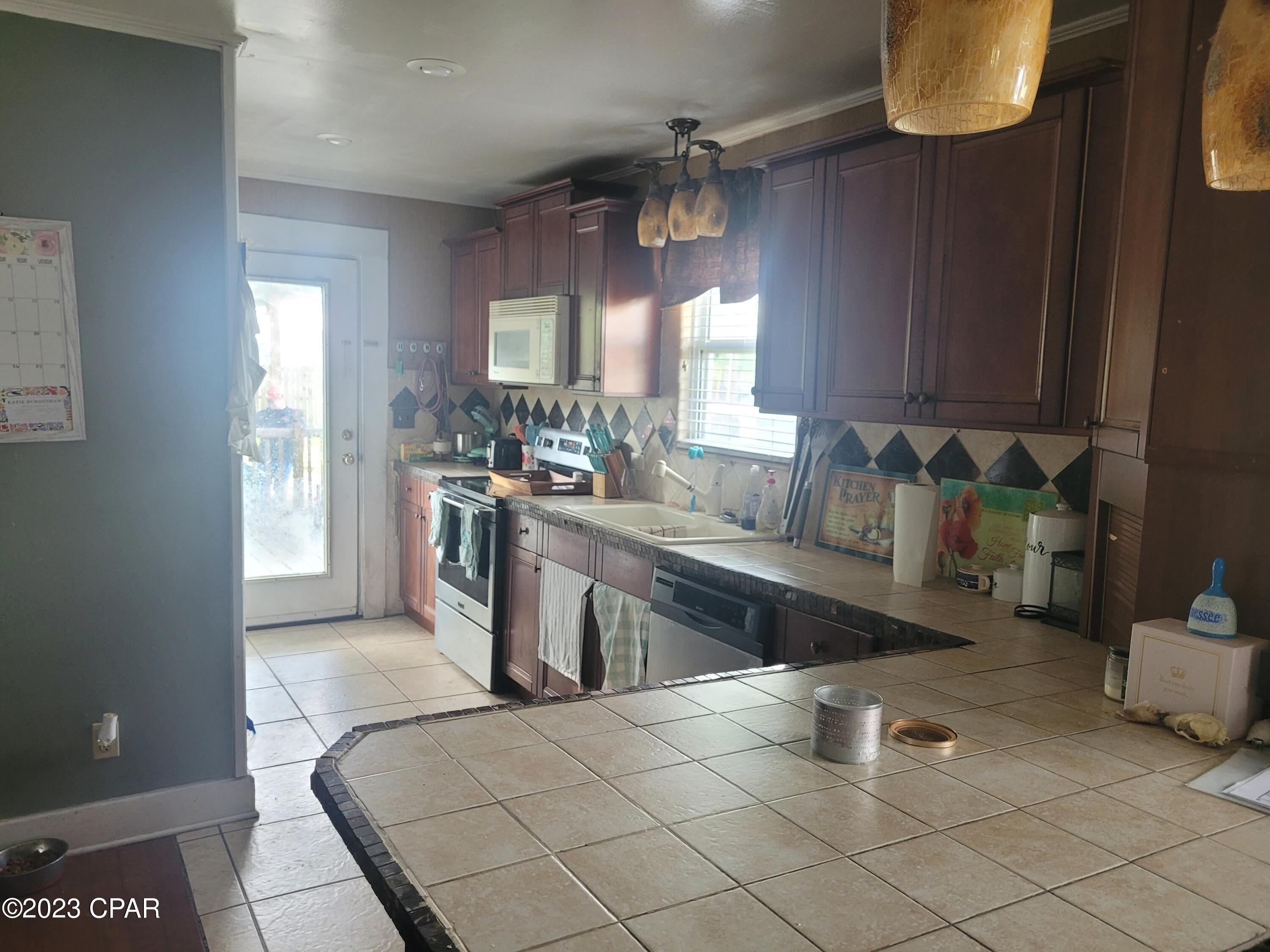 Cotton St, Graceville, FL 32440