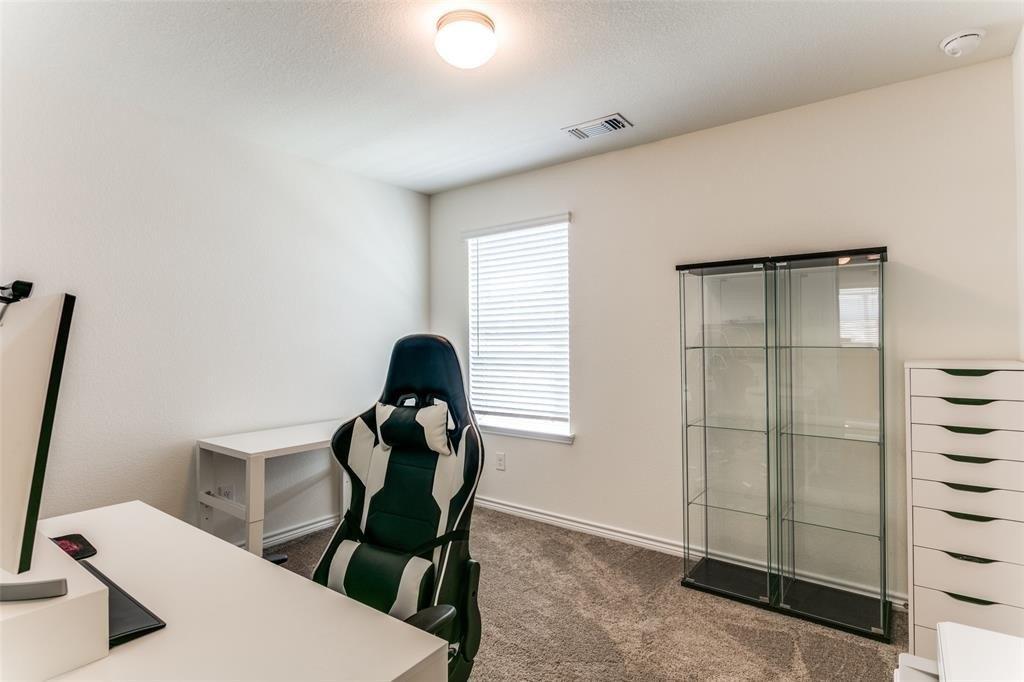 West Dr, Aubrey, TX 76227