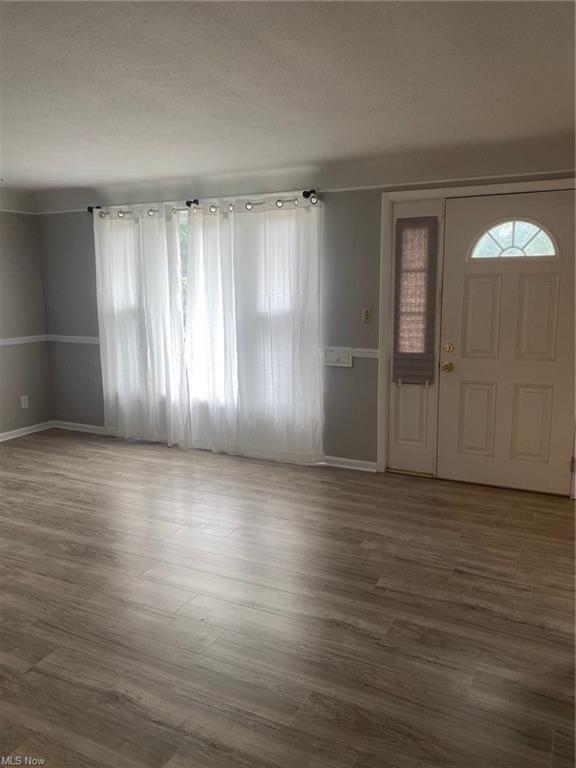 Saxon Dr, Cleveland, OH 44125