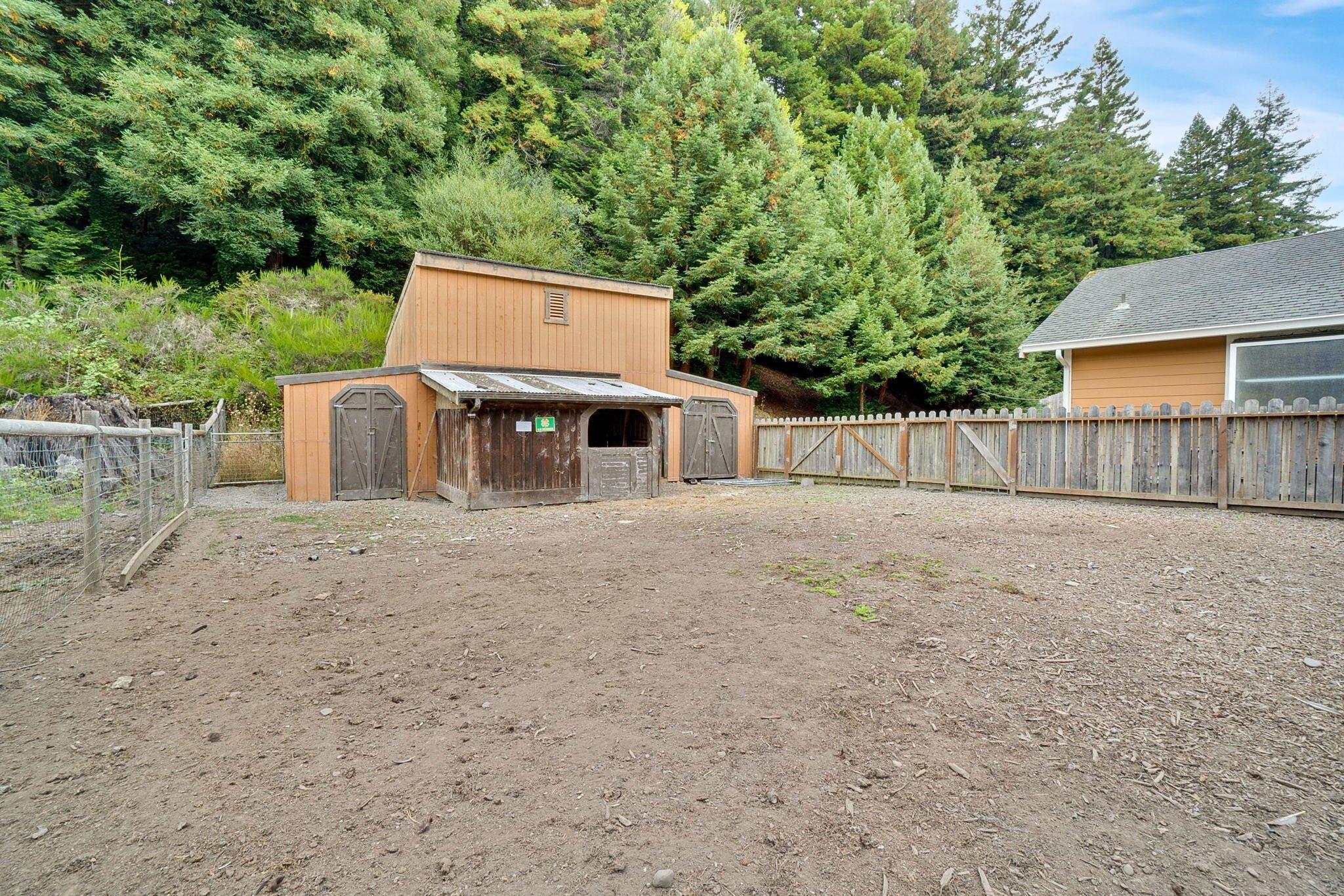 Carson Woods Rd, Fortuna, CA 95540