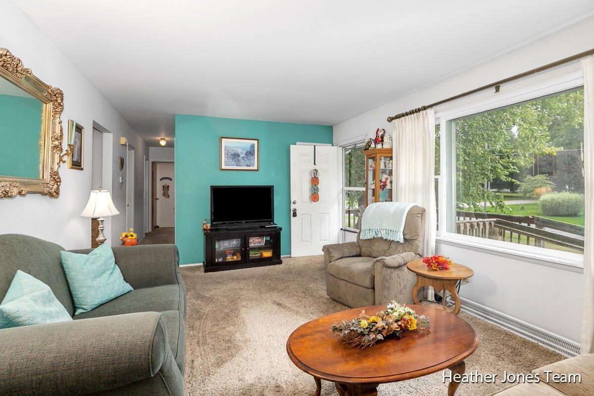 S Tana St, Greenville, MI 48838