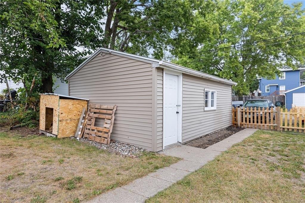 E Ave Ne, Cedar Rapids, IA 52402