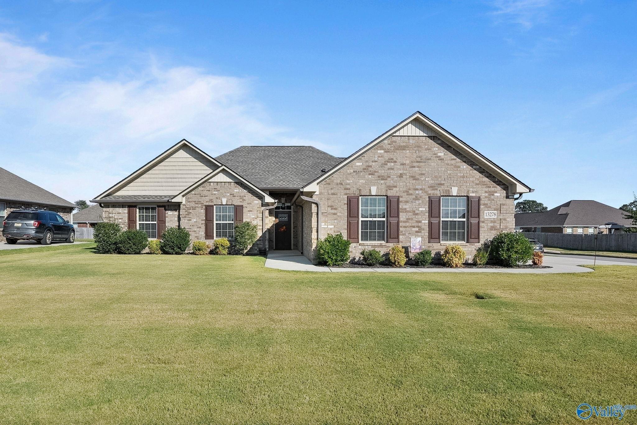 Hidden Valley Dr, Madison, AL 35756
