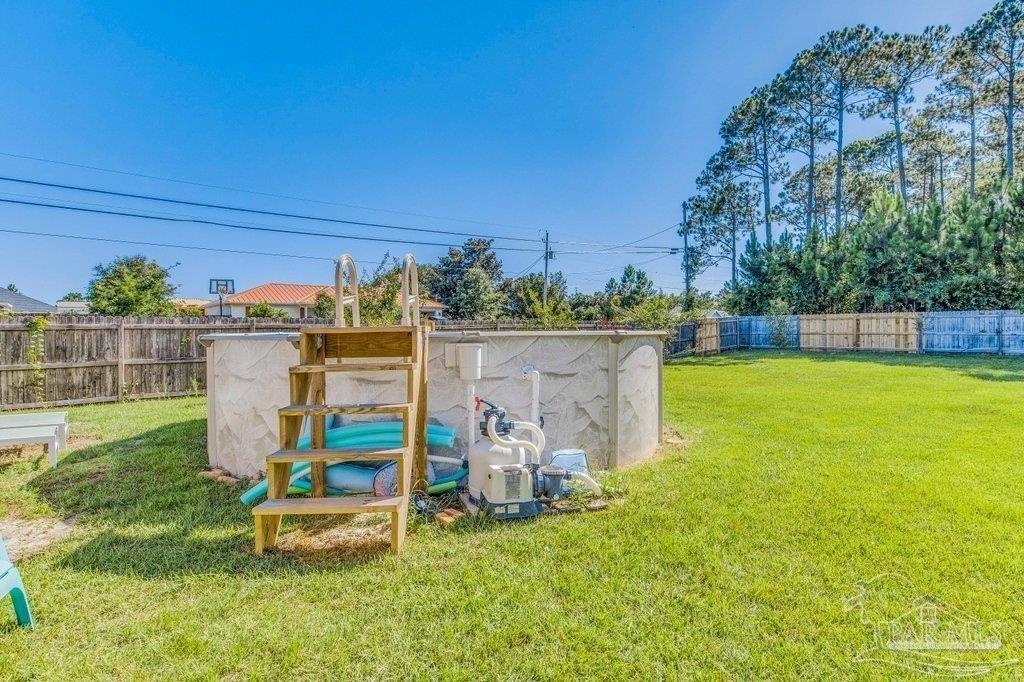 Salamanca St, Navarre, FL 32566