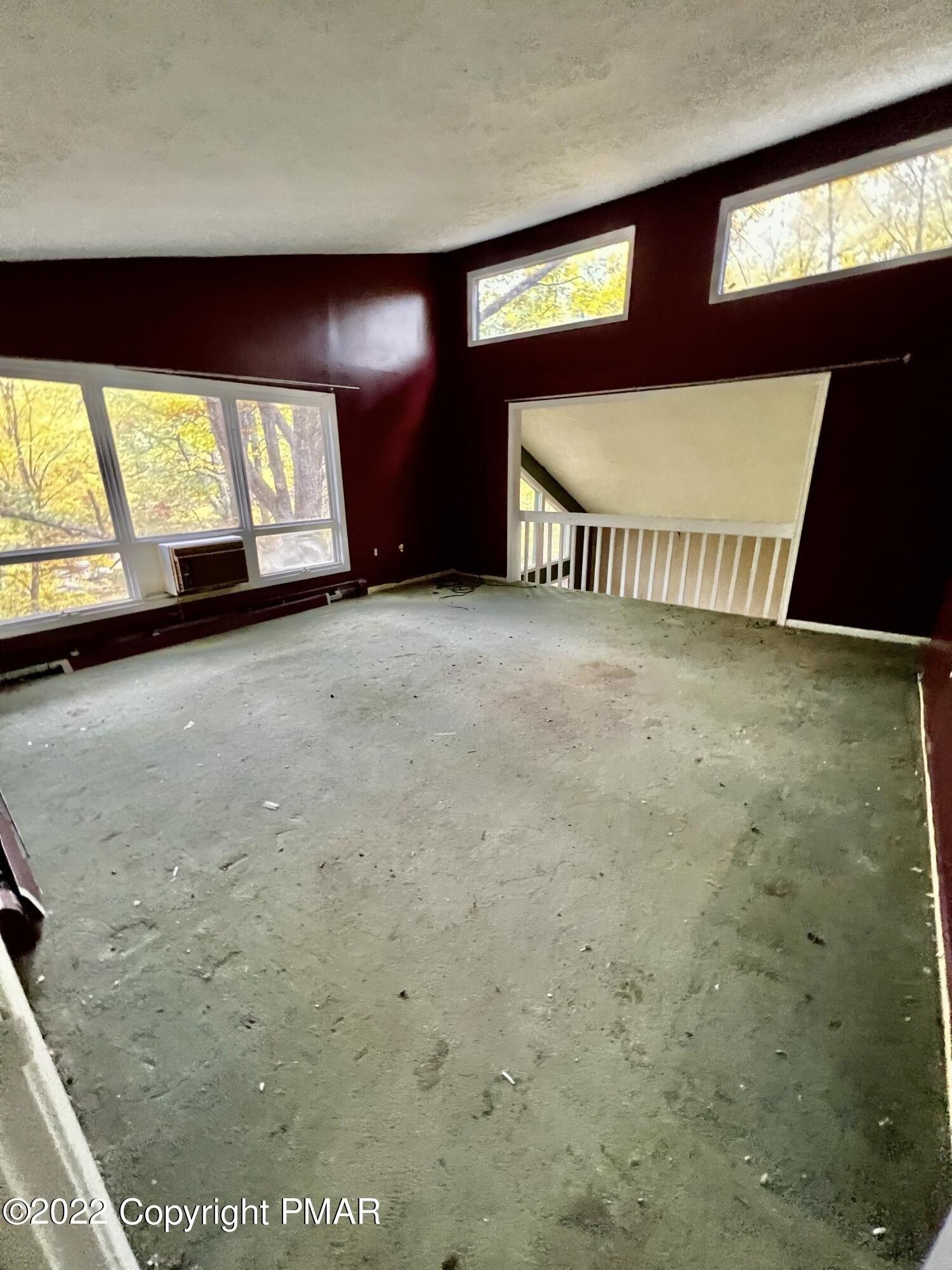 Decker Rd, Bushkill, PA 18324