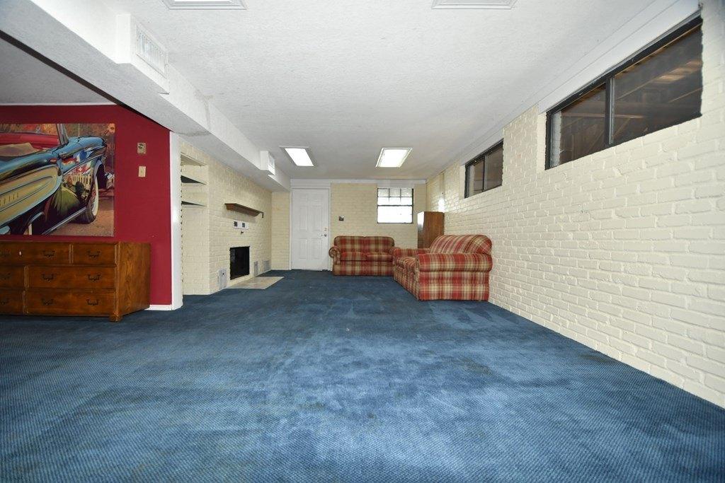 Honeysuckle Cir, Eustace, TX 75124