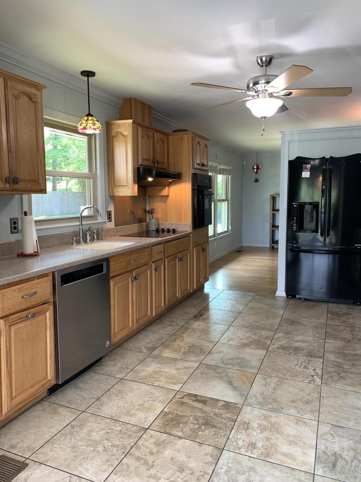 Jomah Dr, Rossville, GA 30741
