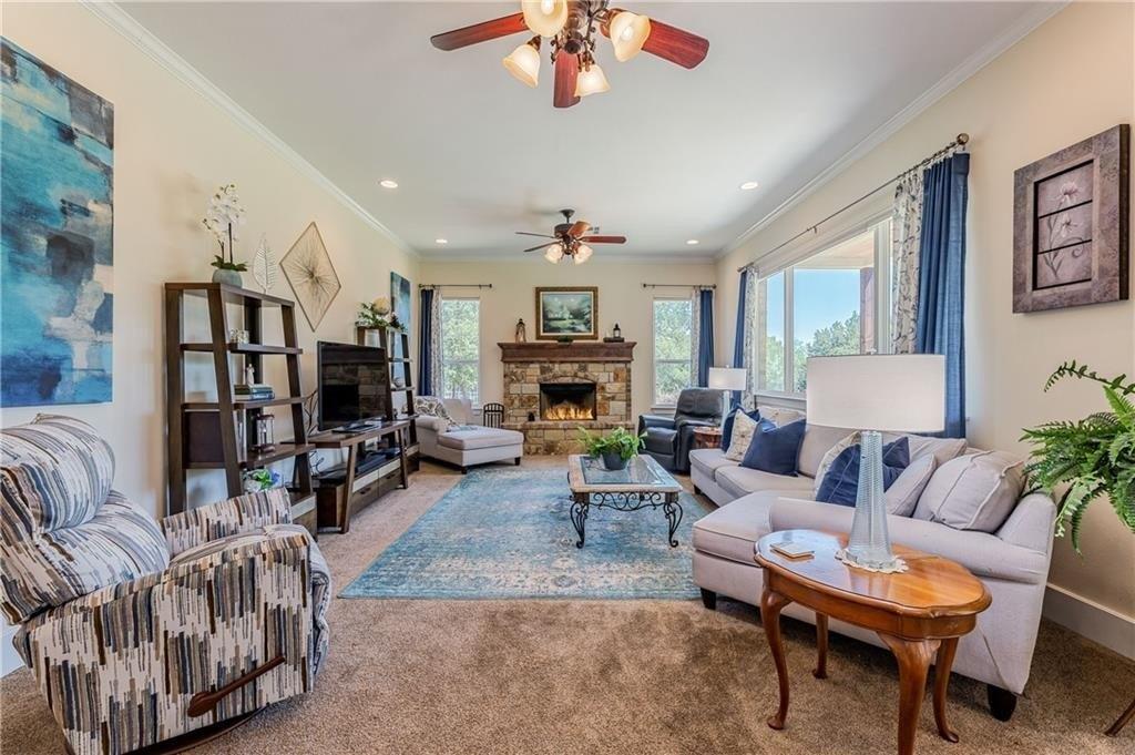 Paloma Pl, Liberty Hill, TX 78642