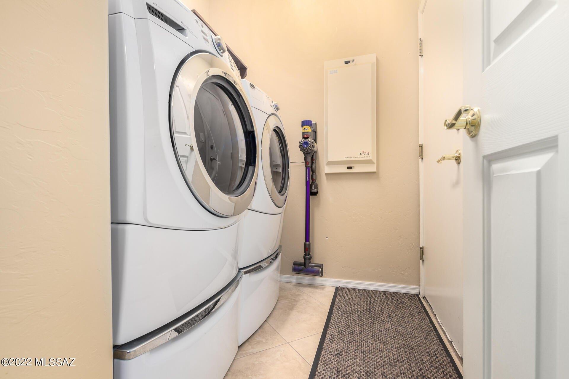 N Tomnitz Pl, Tucson, AZ 85750