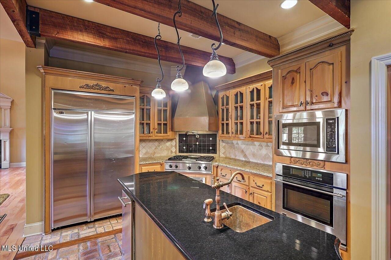 Spring Lake Dr, Pearl, MS 39208