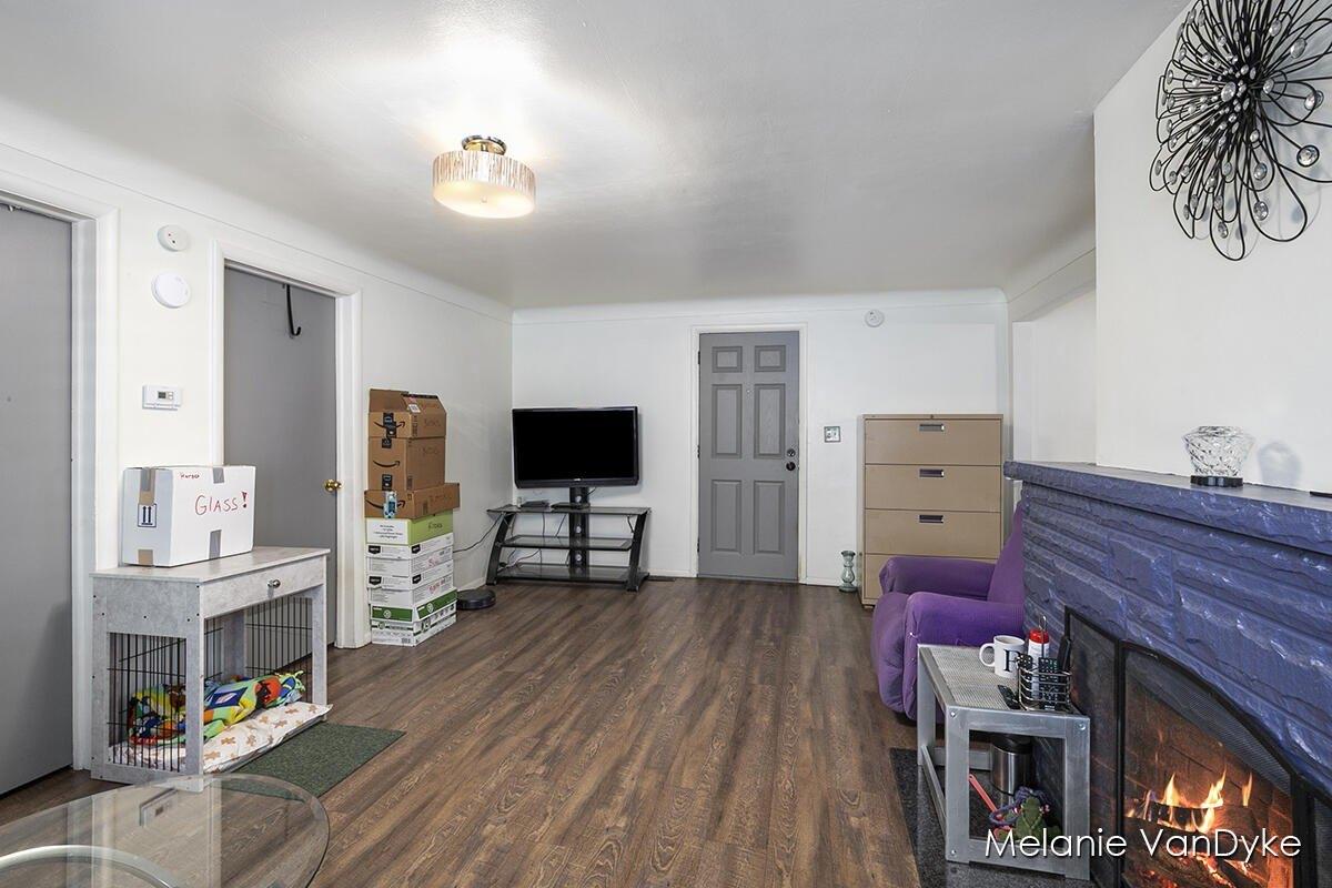 Kenwood St Ne, Grand Rapids, MI 49505