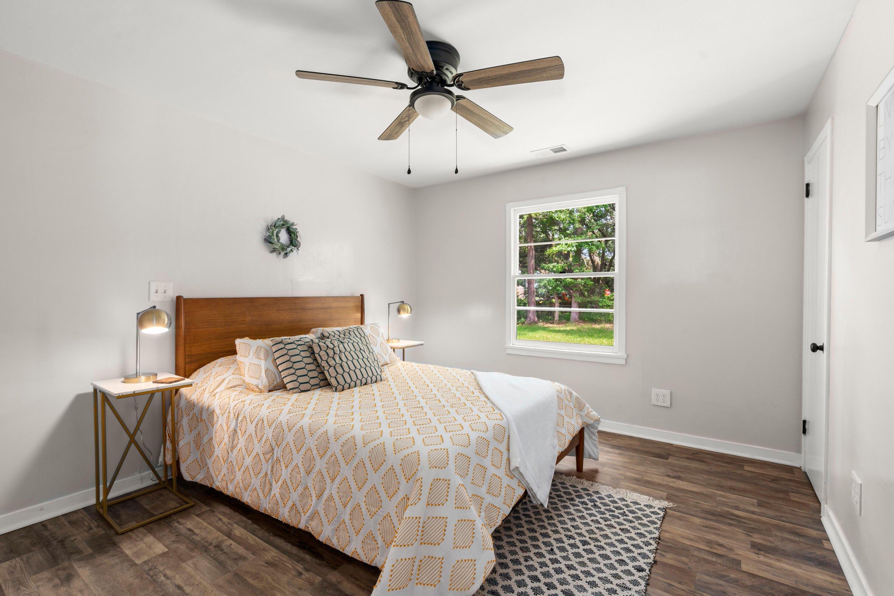 Falcon Rd, North Charleston, SC 29406