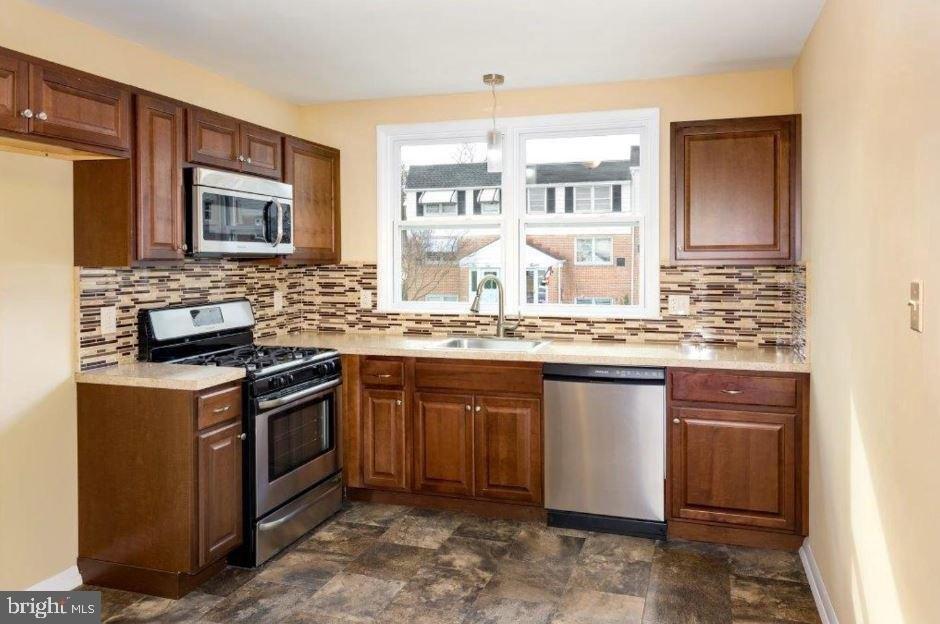 Hilbert Ct, Reading, PA 19606