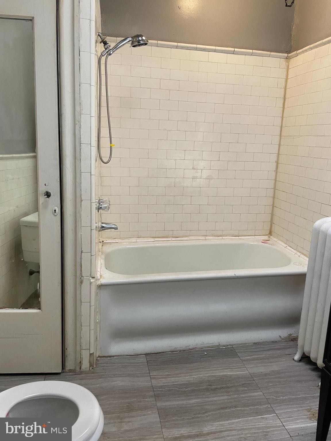 N 10th St, Philadelphia, PA 19141
