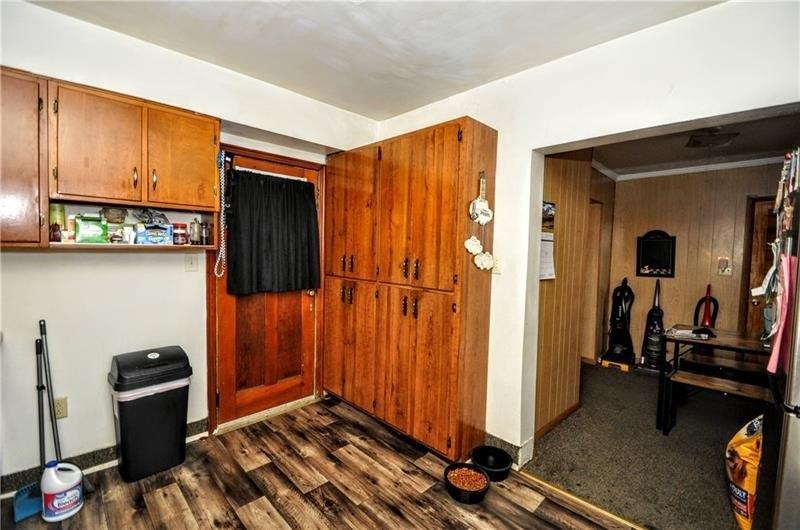 Athalia Ave, Monessen, PA 15062