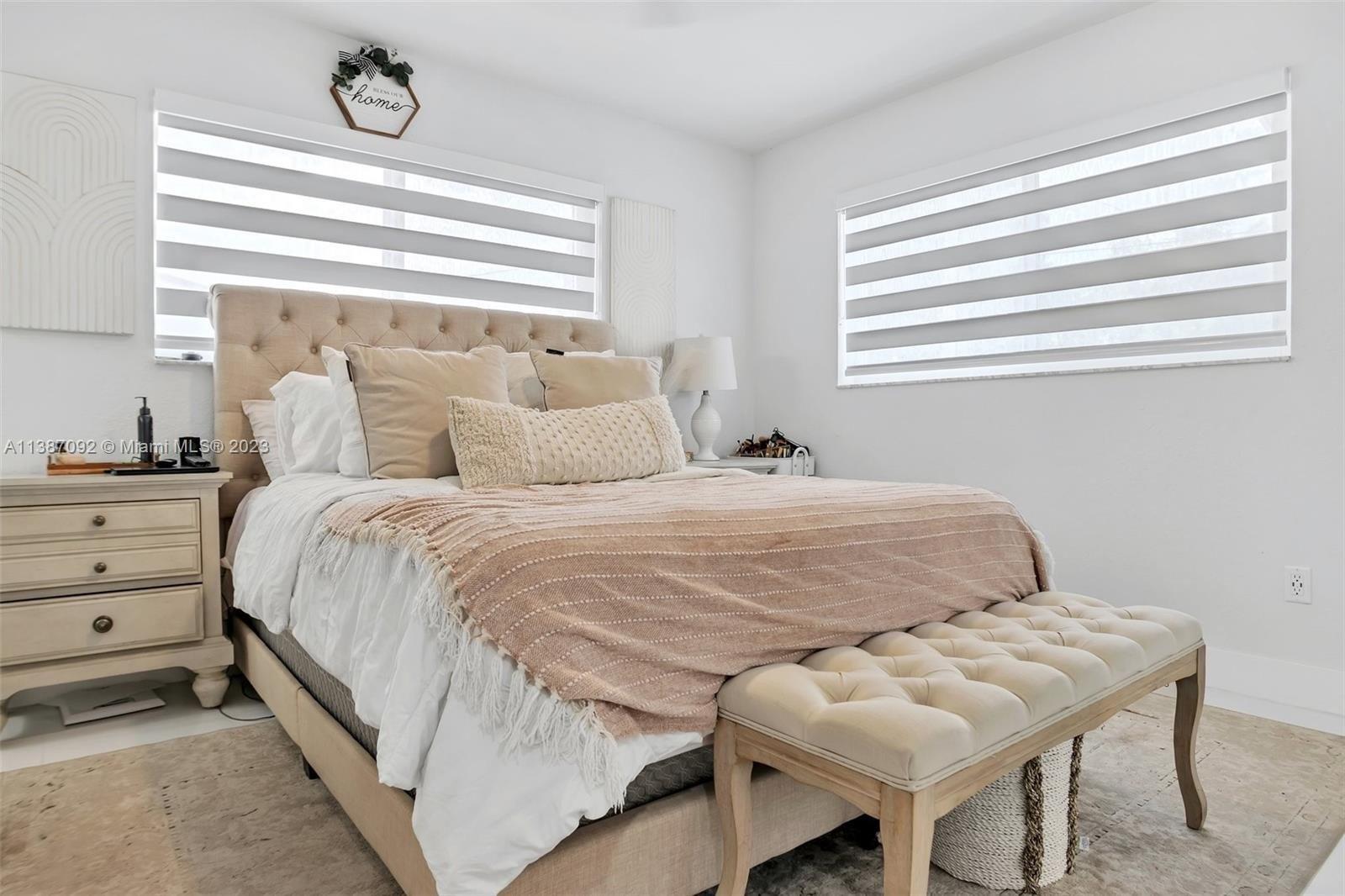 Custer St, Hollywood, FL 33024