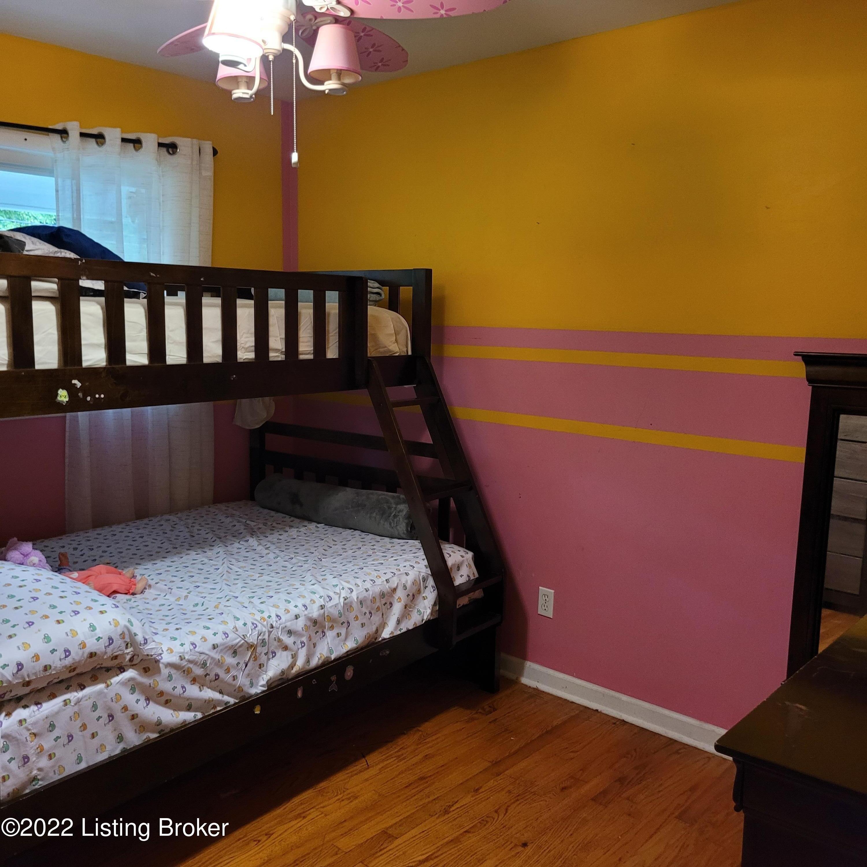 Moorhaven Dr, Louisville, KY 40228