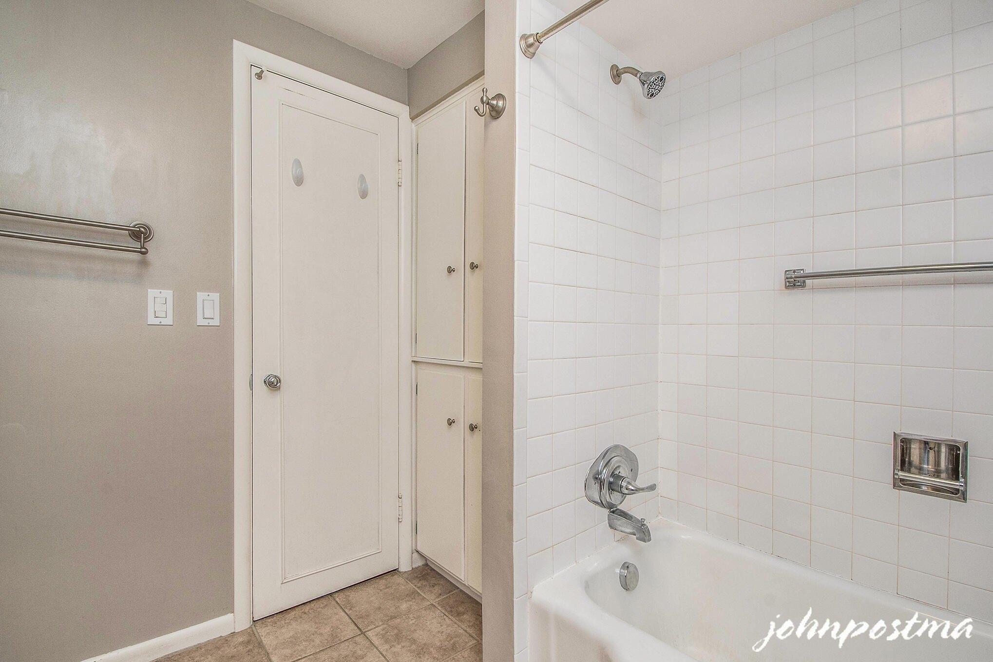 Hutchinson Ave Se, Grand Rapids, MI 49506