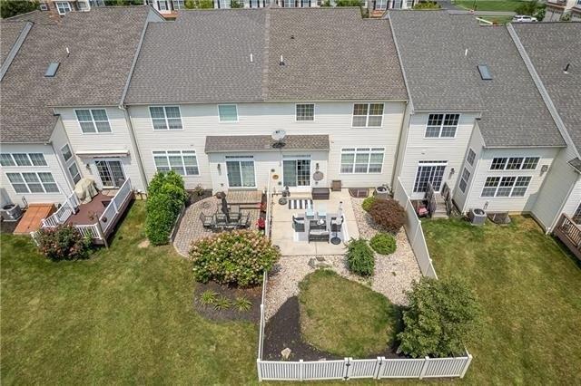 Lenape Ln, Emmaus, PA 18049