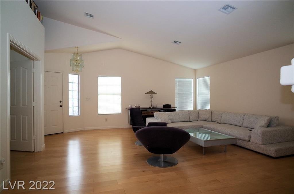 Oak Creek Canyon Ave, Las Vegas, NV 89147