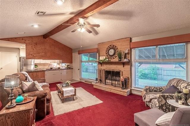 Hickory St, Chelsea, OK 74016