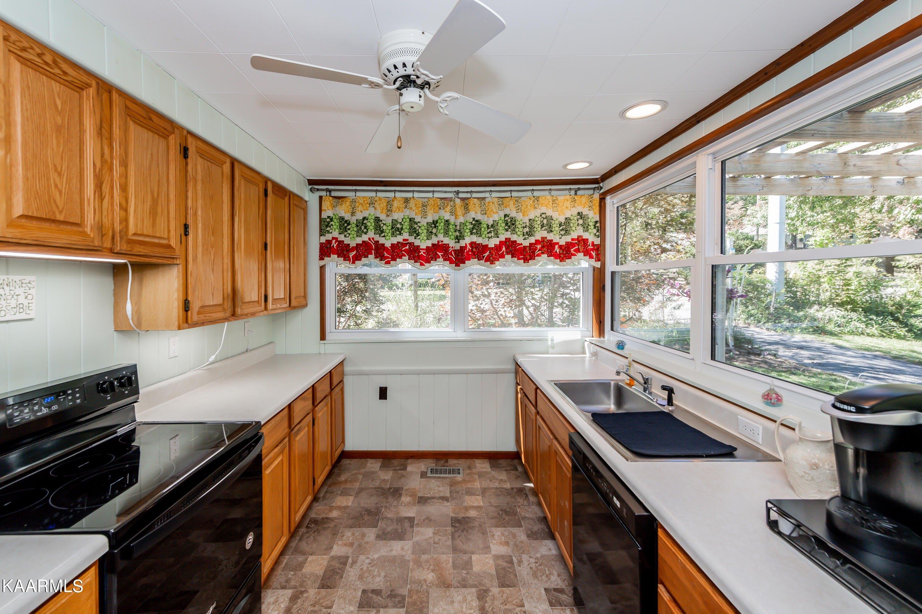 Dogwood Rd, Norris, TN 37828