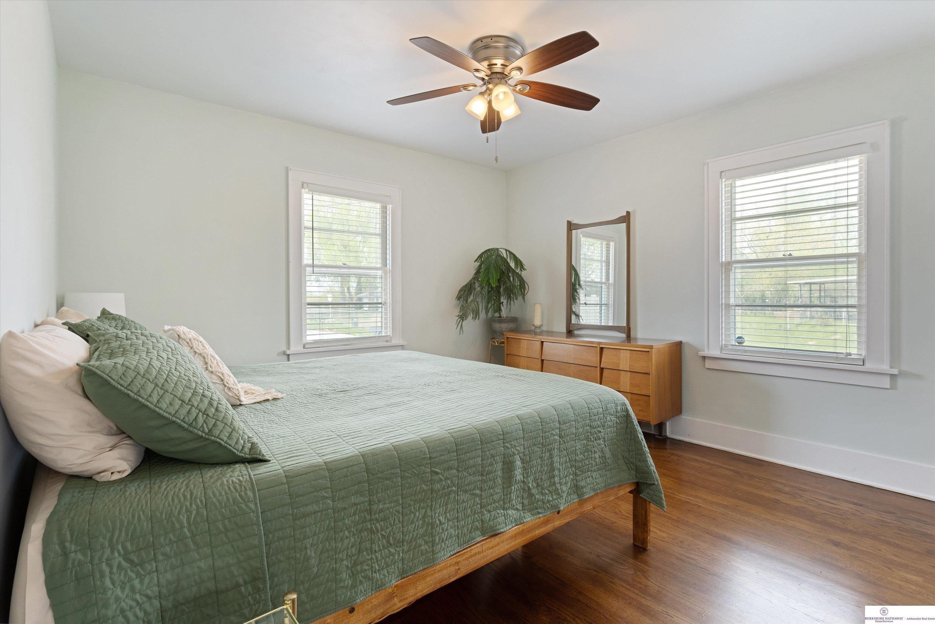 S 43rd St, Omaha, NE 68105