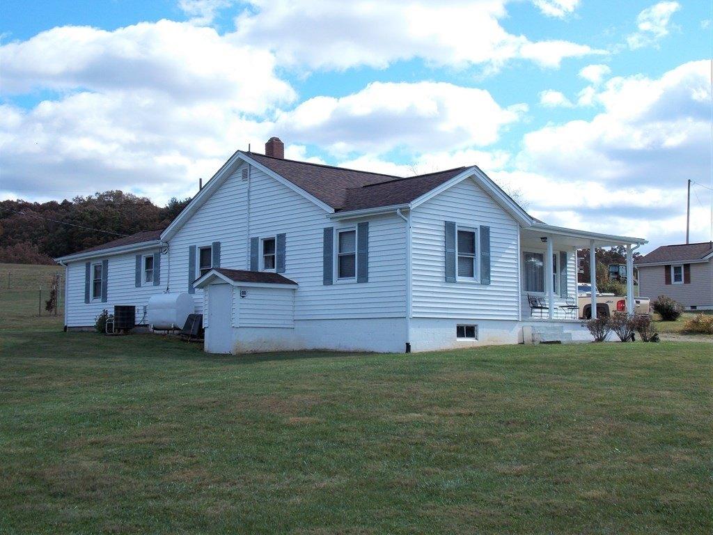 Smythers Mountain Rd, Allisonia, VA 24347