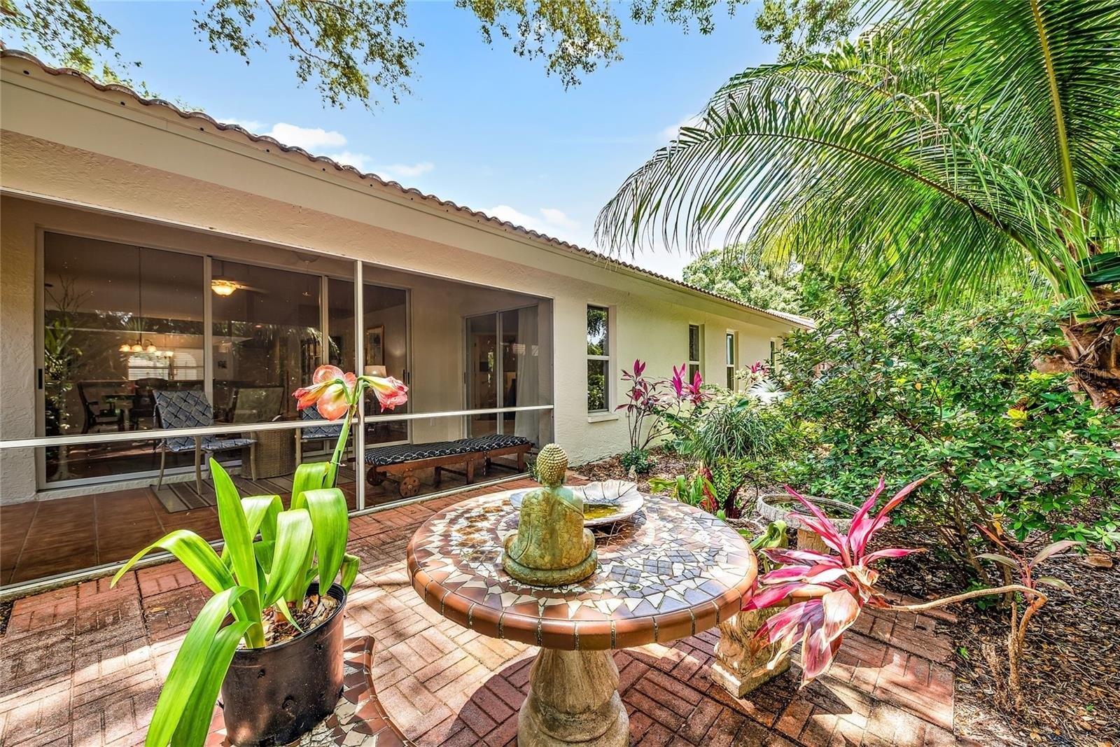Ascot Cir N, Sarasota, FL 34235