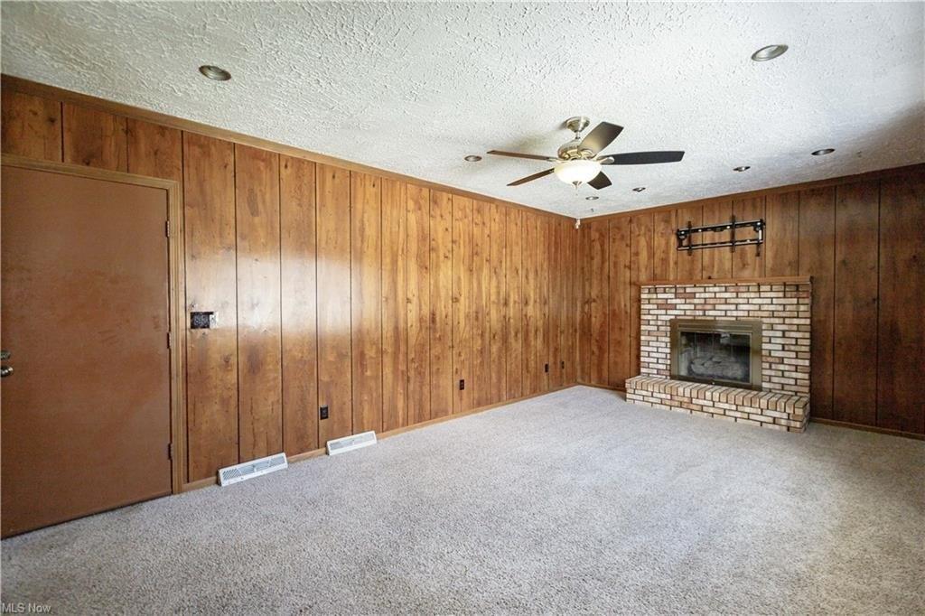 Carnwise St Sw, Canton, OH 44706