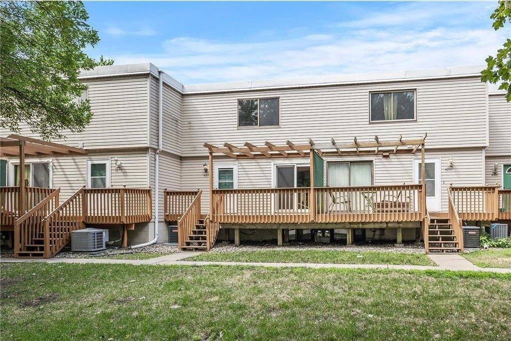 W Broadway Ave, Minneapolis, MN 55428