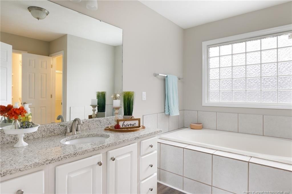 Honeybee Cir, Sanford, NC 27332