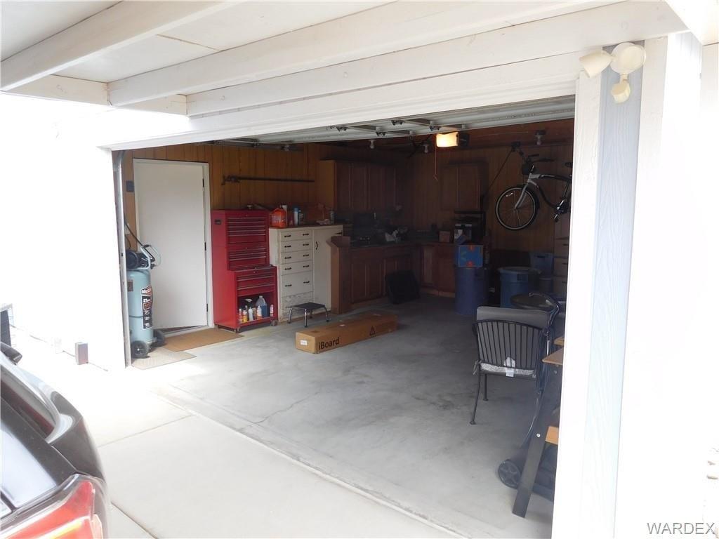 Holly St, Bullhead City, AZ 86442