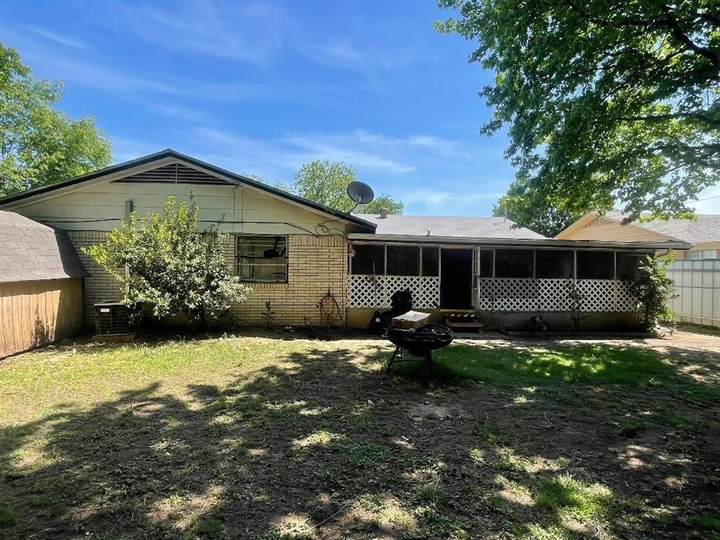 Ne 10th St, Mineral Wells, TX 76067