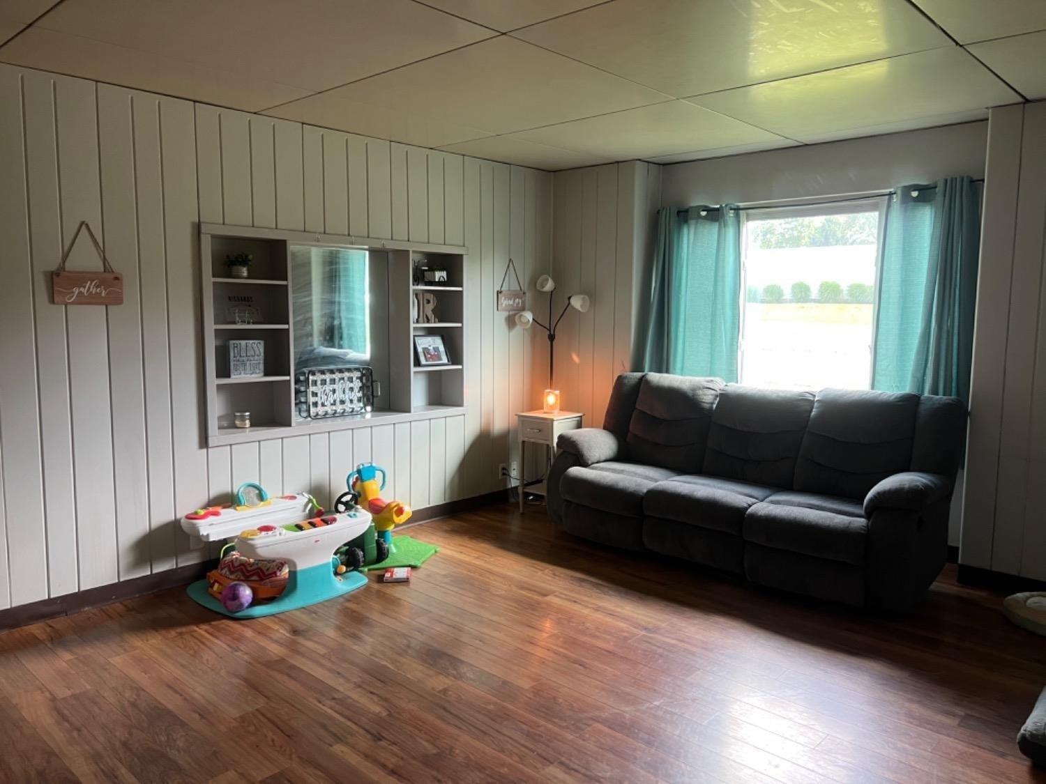 Aberdeen Dr, Middletown, OH 45042