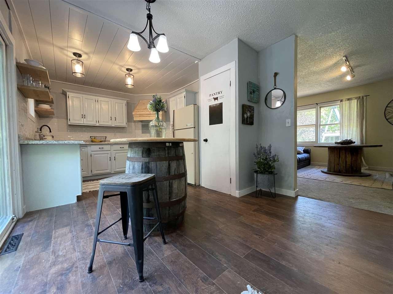Pembrook Ave, Indian River, MI 49749